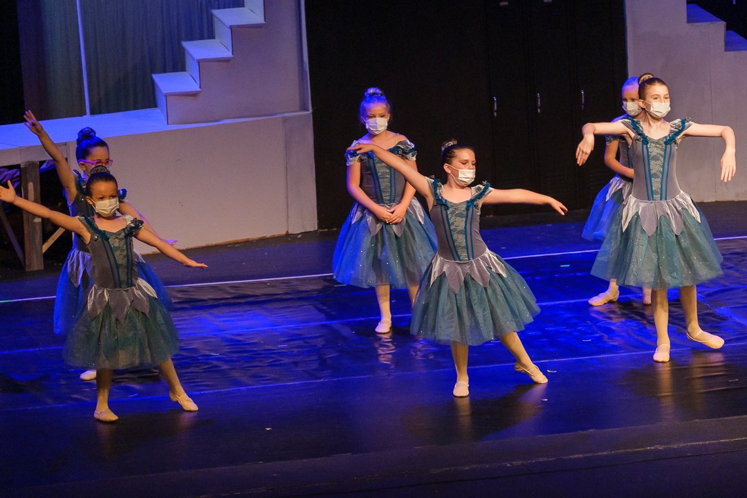 dance210582.jpg