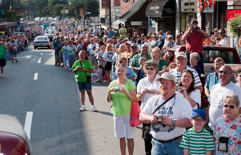 parade06920.jpg