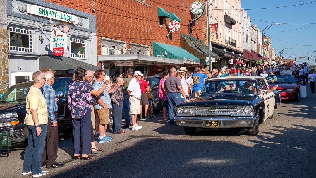 parade16091979.jpg