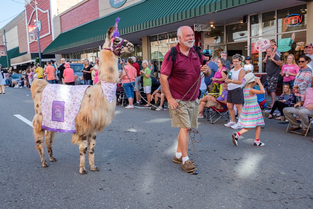 parade17091493.jpg