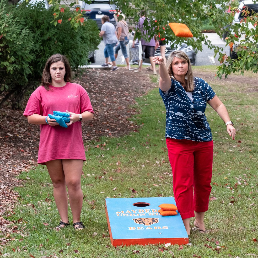 cornhole19093.jpg