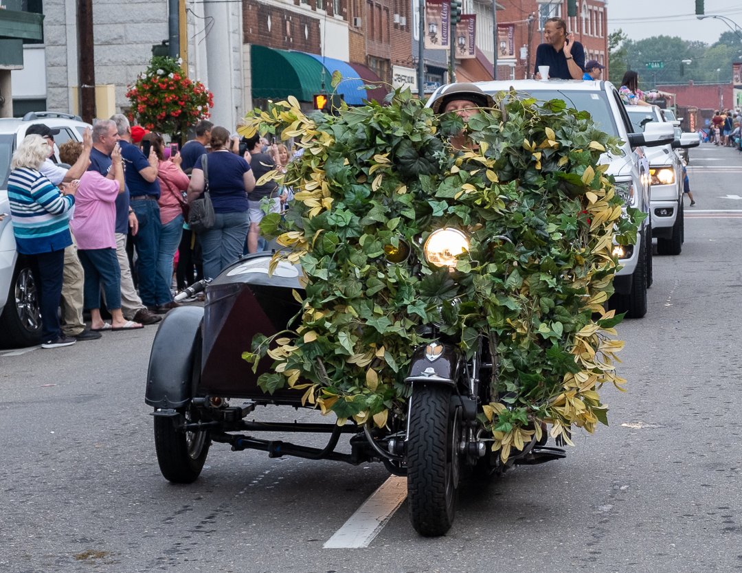 parade1909105.jpg