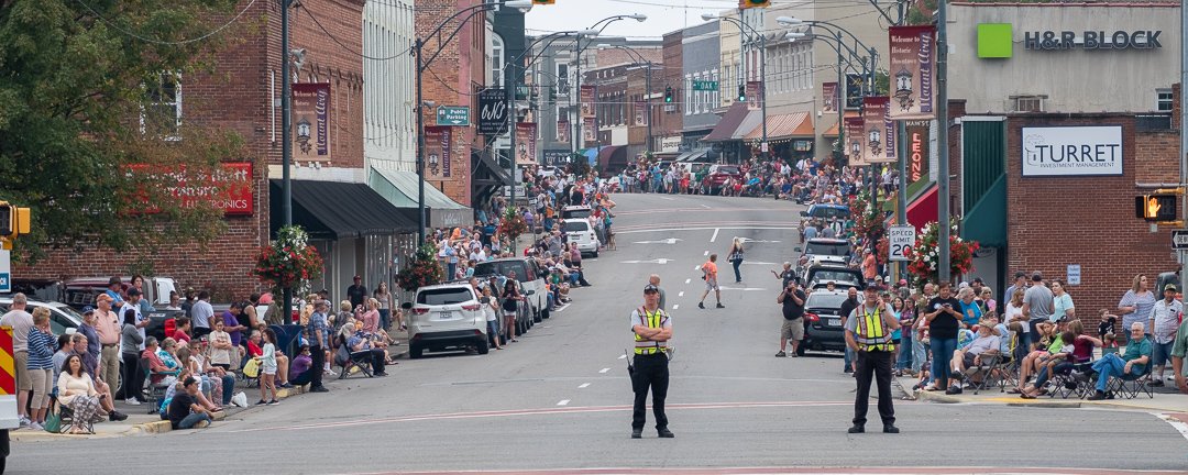 parade190931.jpg