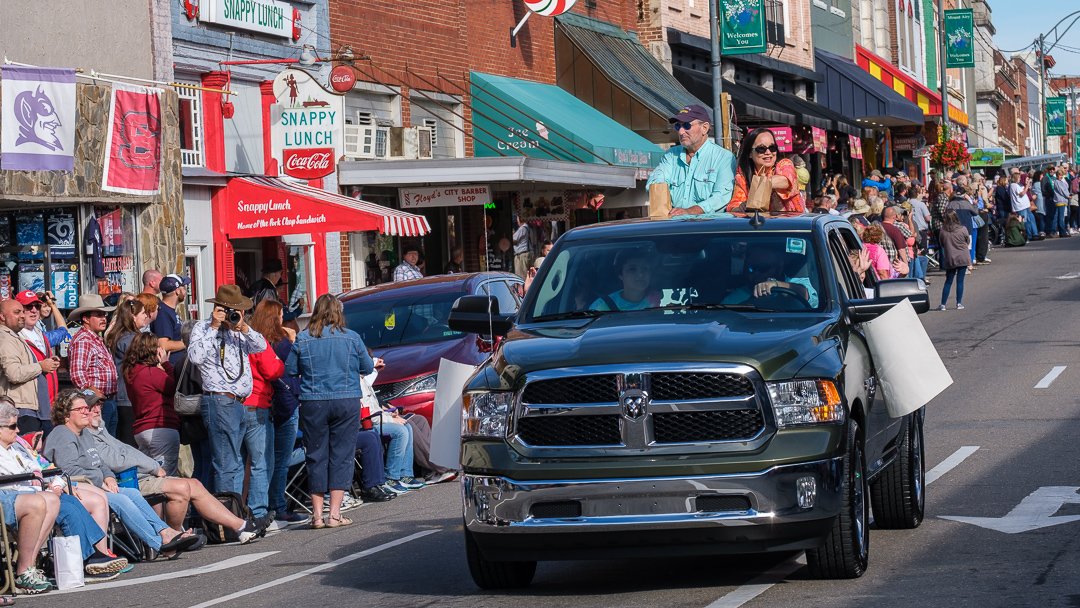 parade210988.jpg