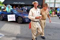 parade_4883_01_small.jpg