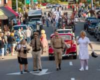 parade_32400_small.jpg