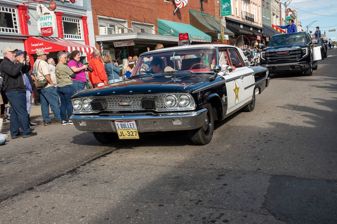 parade_32637.jpg