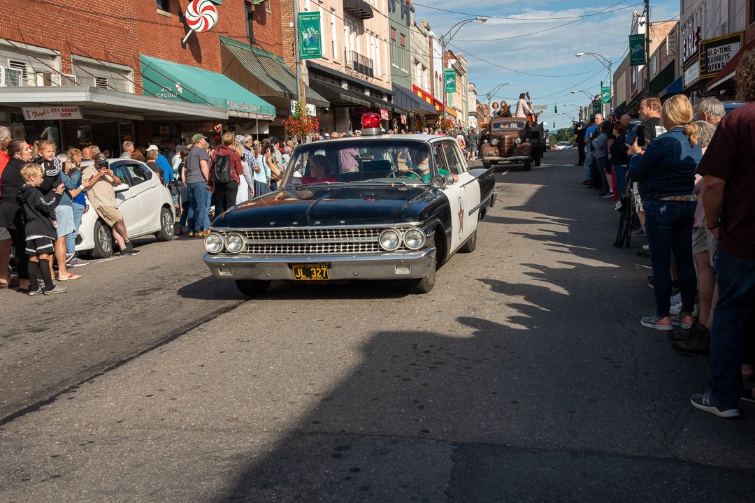 parade_32657.jpg