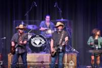 bellamybrothers3412_01_small.jpg