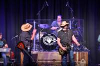 bellamybrothers3472_01_small.jpg