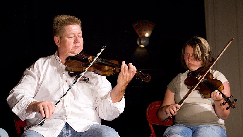 fiddlers04925.jpg