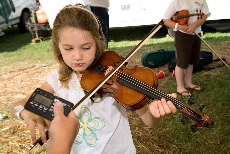 mountairyfiddlersconvention.jpg